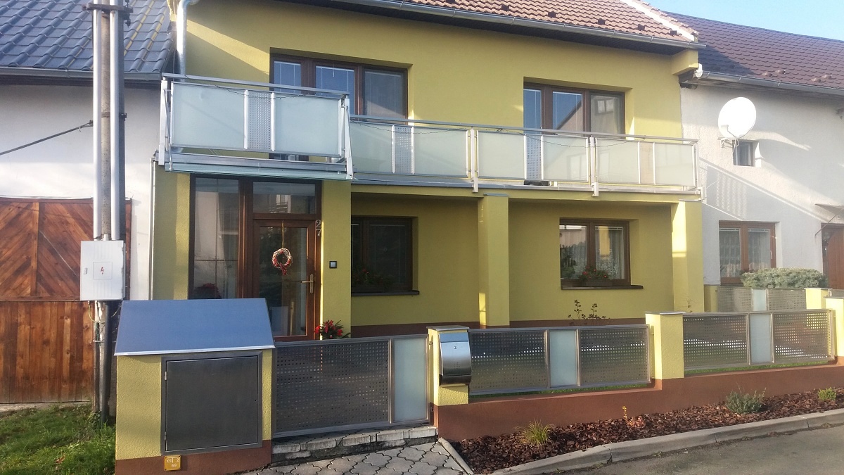 Zábradlí a plot